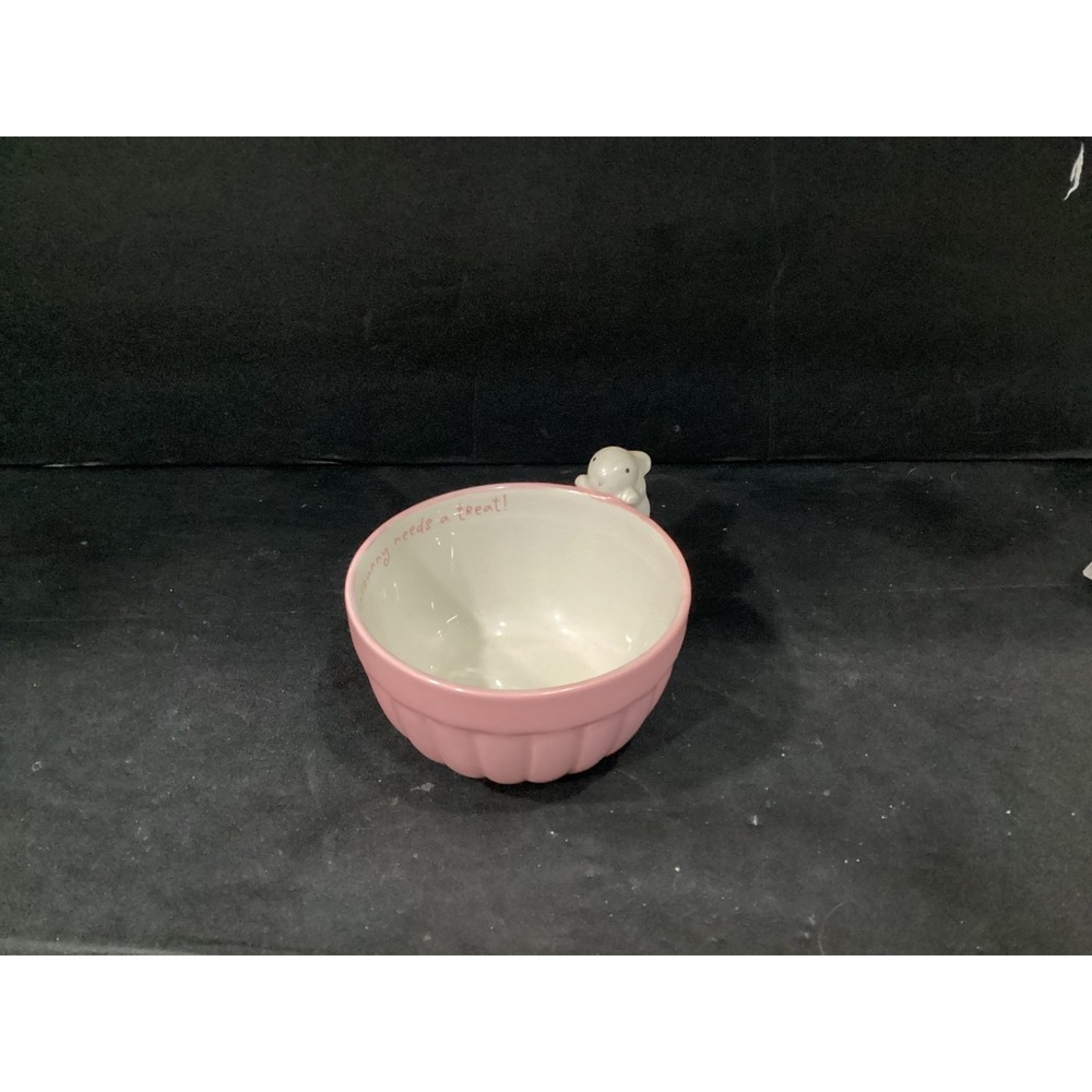 HALLMARK VINTAGE EASTER BUNNY RABBIT CERAMIC NUT BOWL "SOMEBUNNY NEEDS A TREAT"